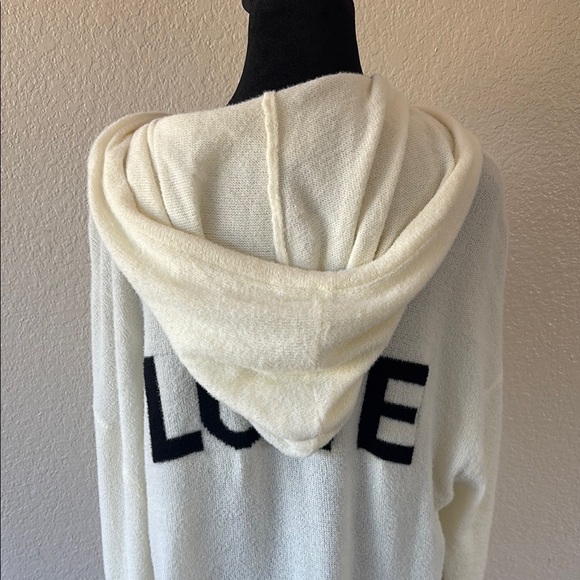 Elan Soft Cozy Cream Graphic Hoodie with Love Print - Picture 5 of 9